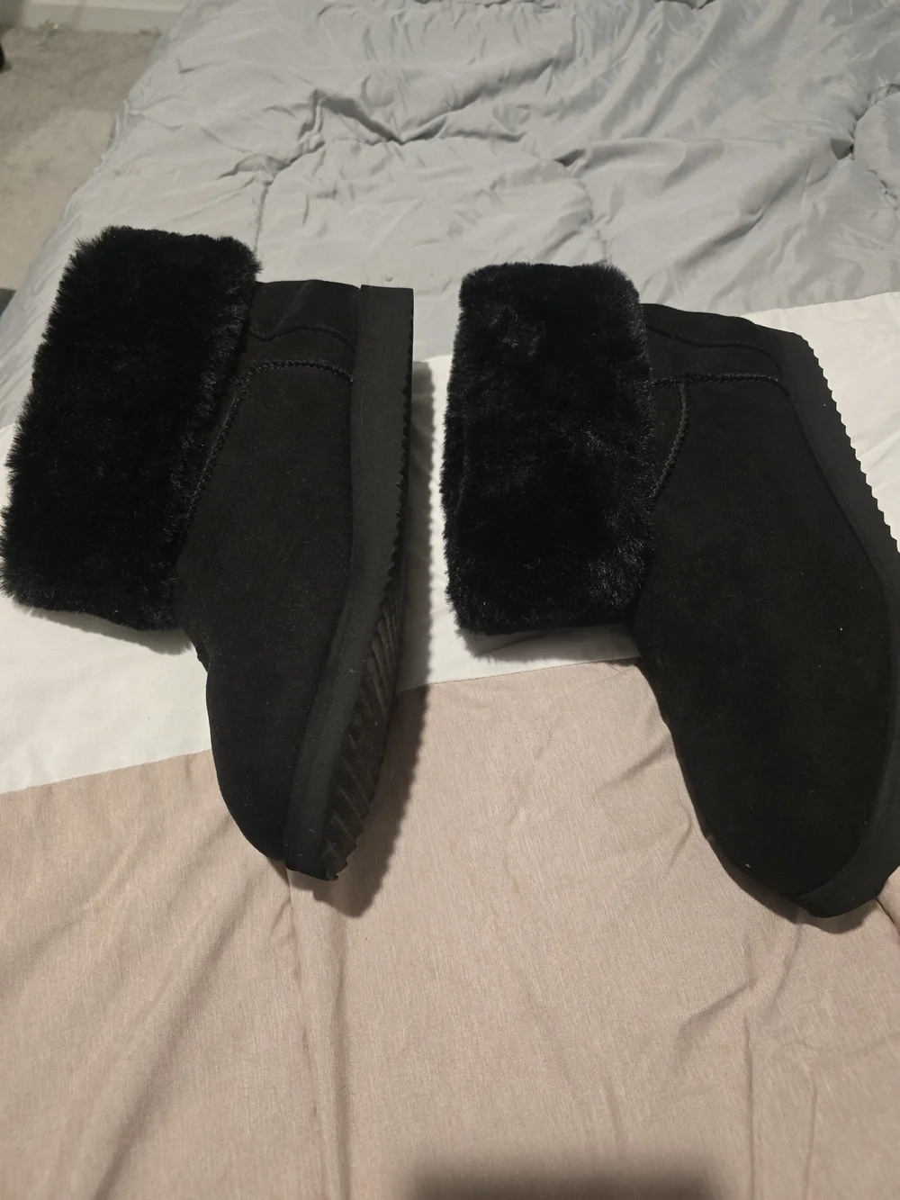 Women's Black Faux Fur Winter Boots